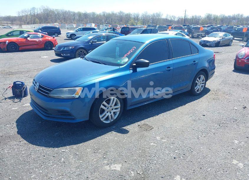 Photo 2 of 2015 Volkswagen Jetta 2.0L S (VIN 3VW2K7AJ9FM216984)
