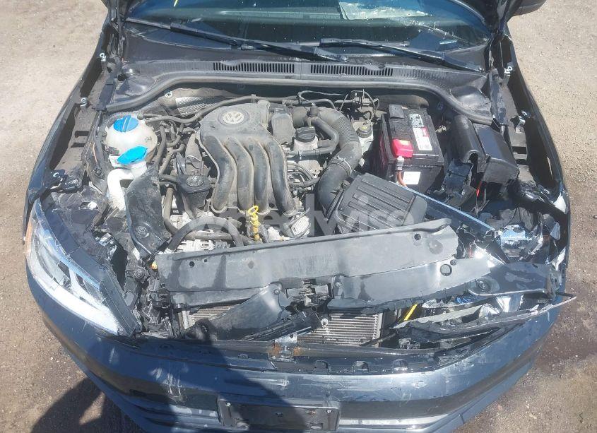 Photo 10 of 2015 Volkswagen Jetta 2.0L S (VIN 3VW2K7AJ9FM218718)