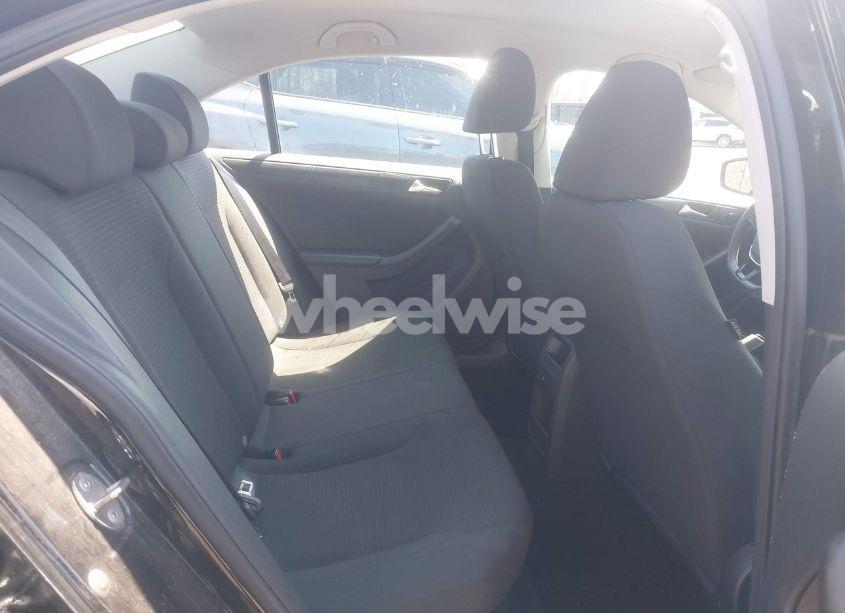 Photo 8 of 2015 Volkswagen Jetta 2.0L S (VIN 3VW2K7AJ9FM218718)