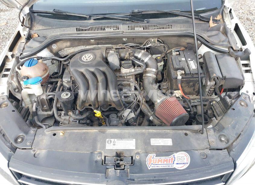 Photo 10 of 2015 Volkswagen Jetta 2.0L S (VIN 3VW2K7AJ9FM242811)