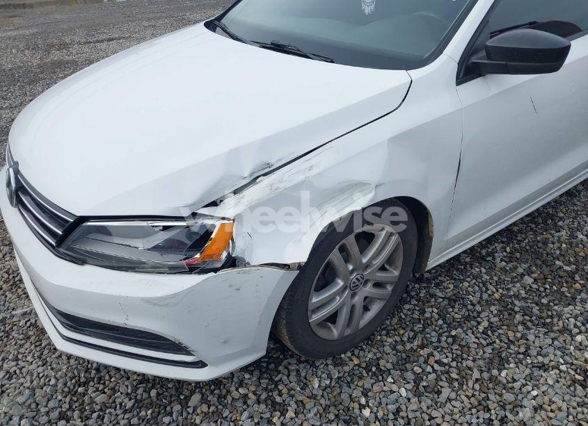 Photo 6 of 2015 Volkswagen Jetta 2.0L S (VIN 3VW2K7AJ9FM242811)