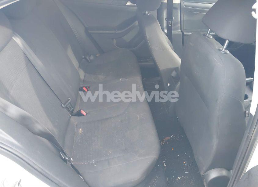 Photo 8 of 2015 Volkswagen Jetta 2.0L S (VIN 3VW2K7AJ9FM242811)