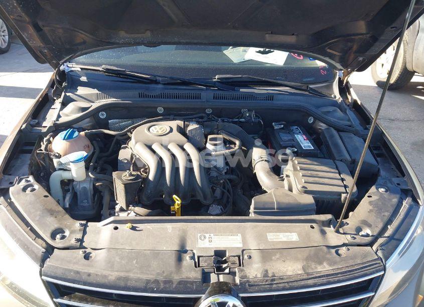Photo 10 of 2015 Volkswagen Jetta 2.0L S (VIN 3VW2K7AJ9FM281222)