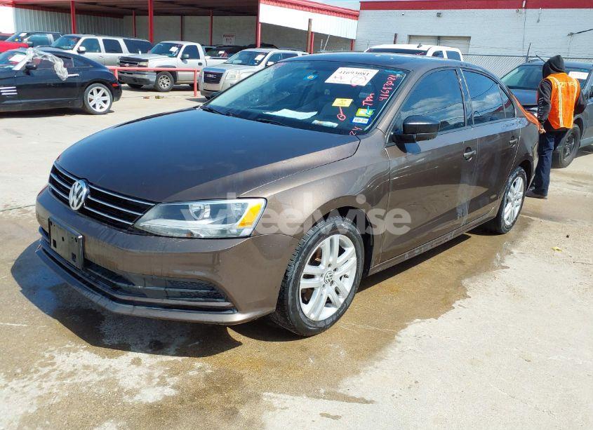 Photo 2 of 2015 Volkswagen Jetta 2.0L S (VIN 3VW2K7AJ9FM281222)