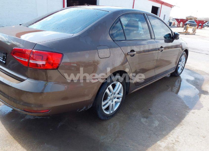 Photo 4 of 2015 Volkswagen Jetta 2.0L S (VIN 3VW2K7AJ9FM281222)