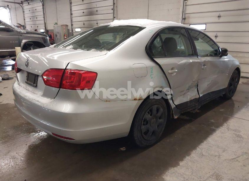 Photo 4 of 2012 Volkswagen Jetta 2.0L S (VIN 3VW2K7AJXCM306088)