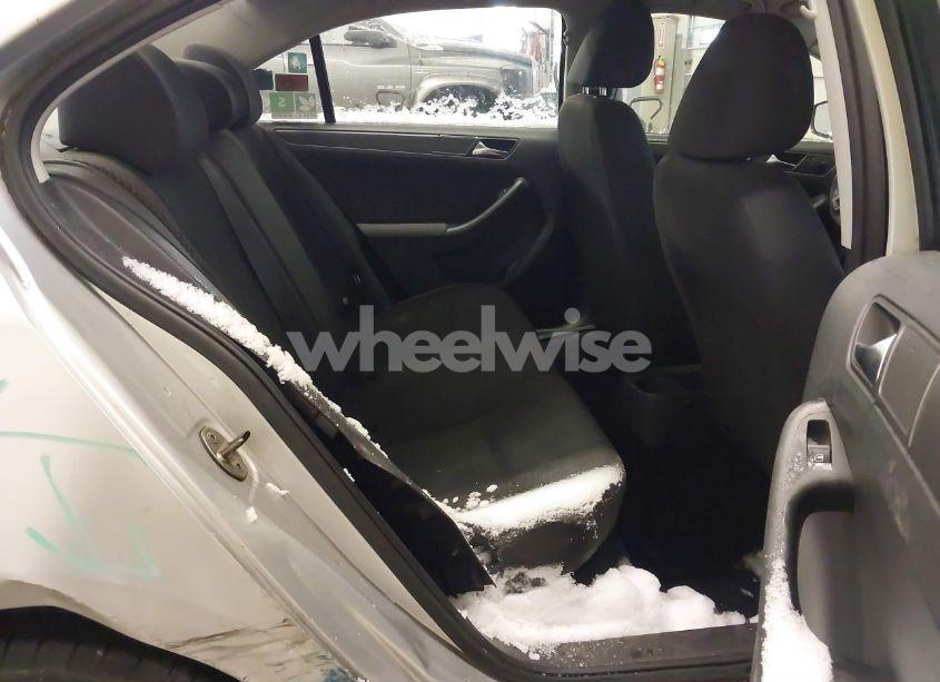 Photo 8 of 2012 Volkswagen Jetta 2.0L S (VIN 3VW2K7AJXCM306088)