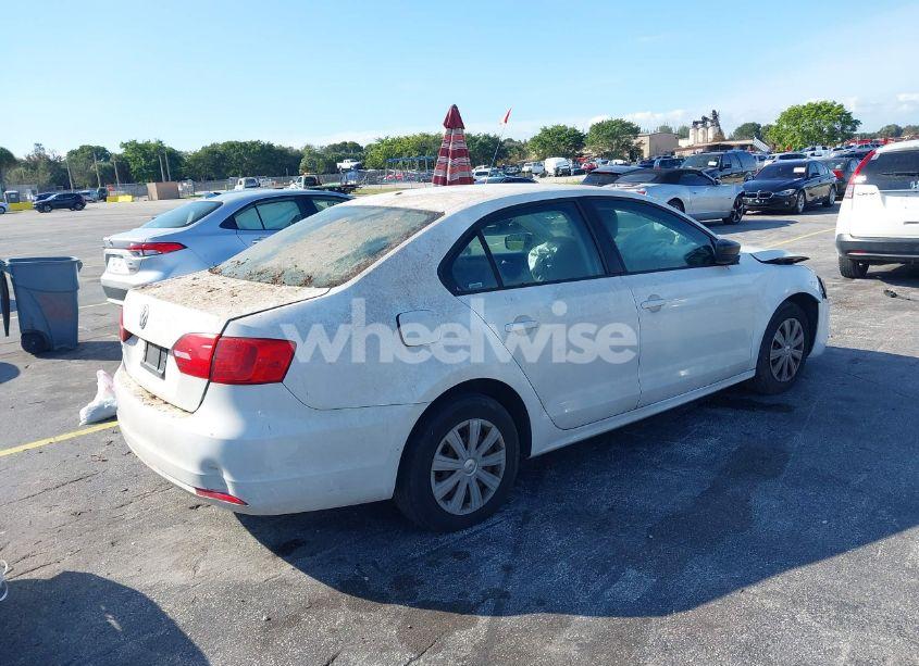 Photo 4 of 2012 Volkswagen Jetta 2.0L S (VIN 3VW2K7AJXCM370180)