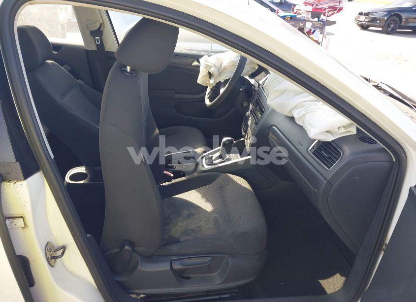 Photo 5 of 2012 Volkswagen Jetta 2.0L S (VIN 3VW2K7AJXCM370180)