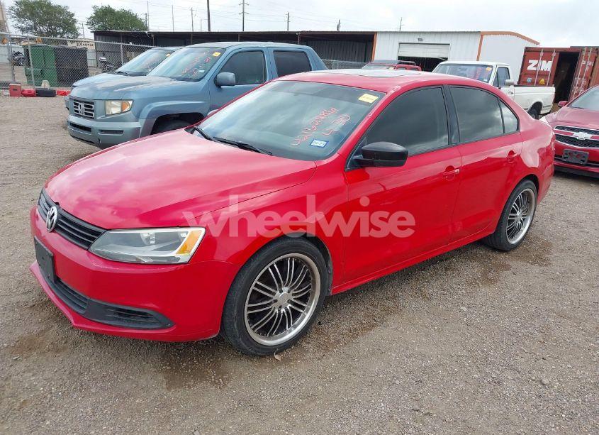 Photo 2 of 2012 Volkswagen Jetta 2.0L S (VIN 3VW2K7AJXCM412248)