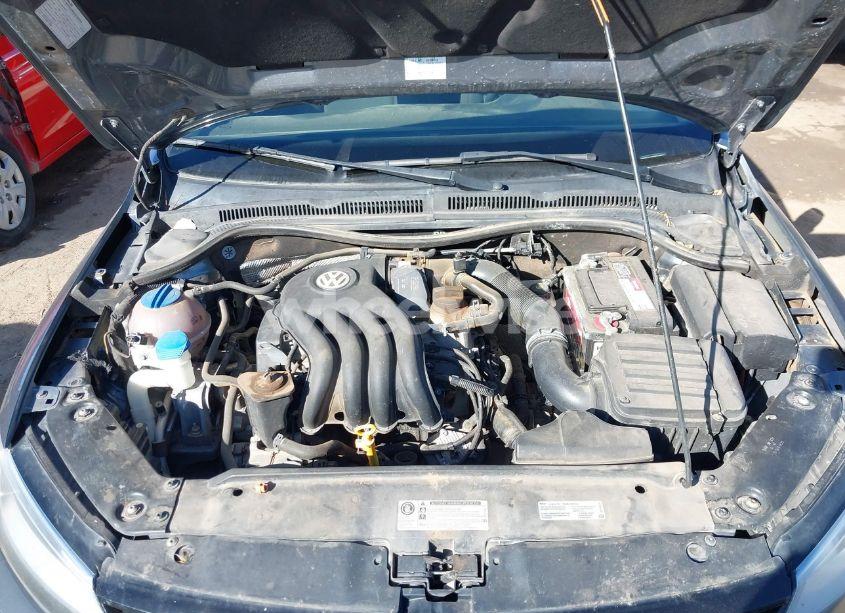 Photo 10 of 2013 Volkswagen Jetta 2.0L S (VIN 3VW2K7AJXDM210964)