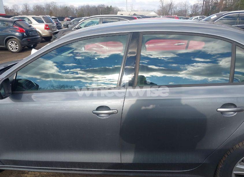 Photo 14 of 2013 Volkswagen Jetta 2.0L S (VIN 3VW2K7AJXDM240224)