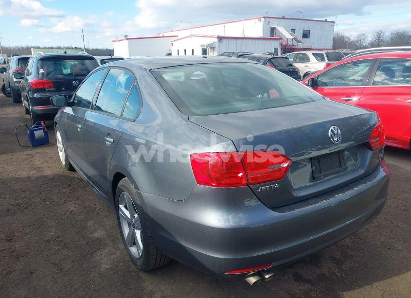 Photo 3 of 2013 Volkswagen Jetta 2.0L S (VIN 3VW2K7AJXDM240224)