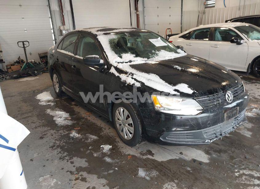 2013 Volkswagen Jetta 2.0L S (VIN 3VW2K7AJXDM259517) main photo