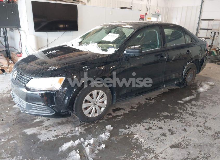 Photo 2 of 2013 Volkswagen Jetta 2.0L S (VIN 3VW2K7AJXDM259517)