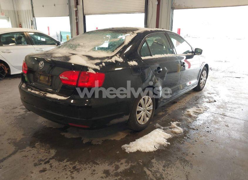 Photo 4 of 2013 Volkswagen Jetta 2.0L S (VIN 3VW2K7AJXDM259517)