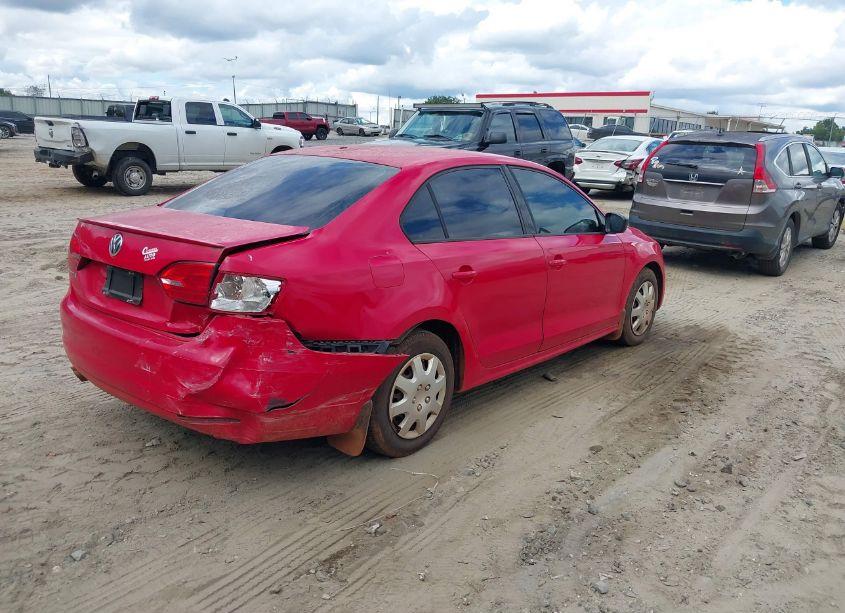 Photo 4 of 2013 Volkswagen Jetta 2.0L S (VIN 3VW2K7AJXDM260652)