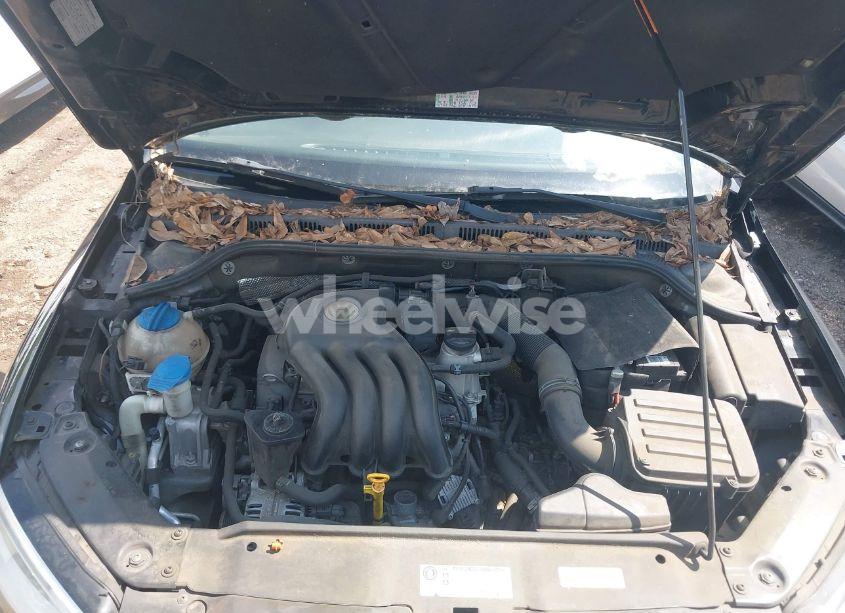 Photo 10 of 2013 Volkswagen Jetta 2.0L S (VIN 3VW2K7AJXDM267682)
