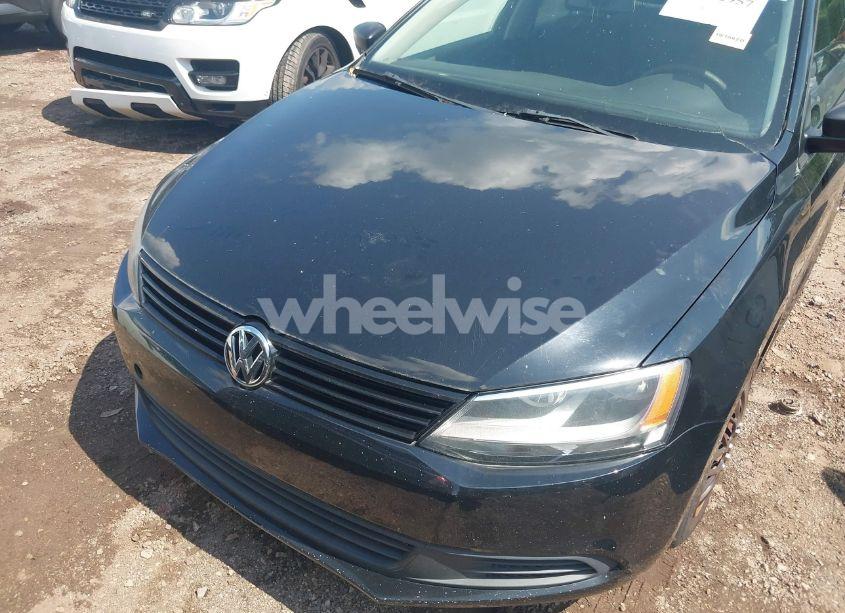 Photo 6 of 2013 Volkswagen Jetta 2.0L S (VIN 3VW2K7AJXDM267682)