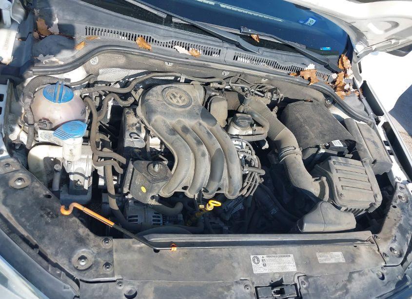 Photo 10 of 2013 Volkswagen Jetta 2.0L S (VIN 3VW2K7AJXDM267956)