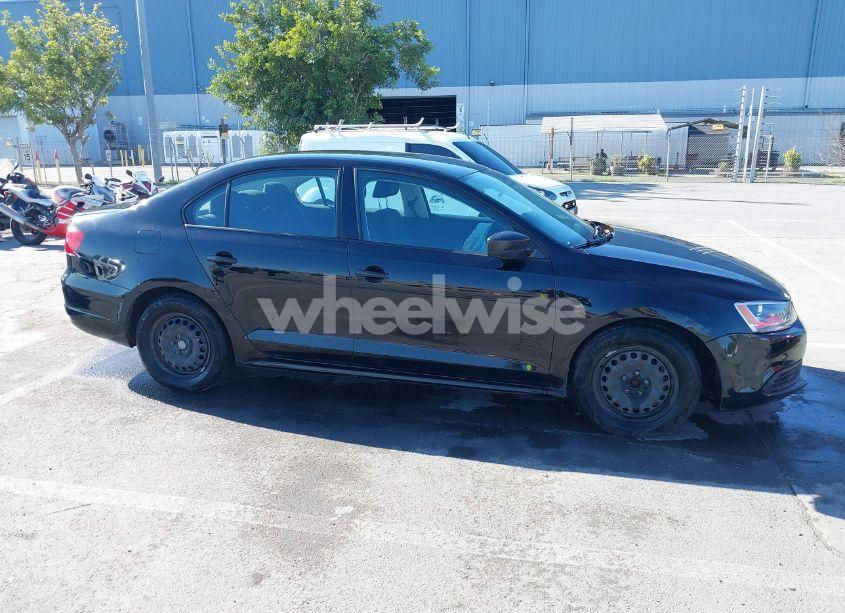 Photo 13 of 2013 Volkswagen Jetta 2.0L S (VIN 3VW2K7AJXDM296048)