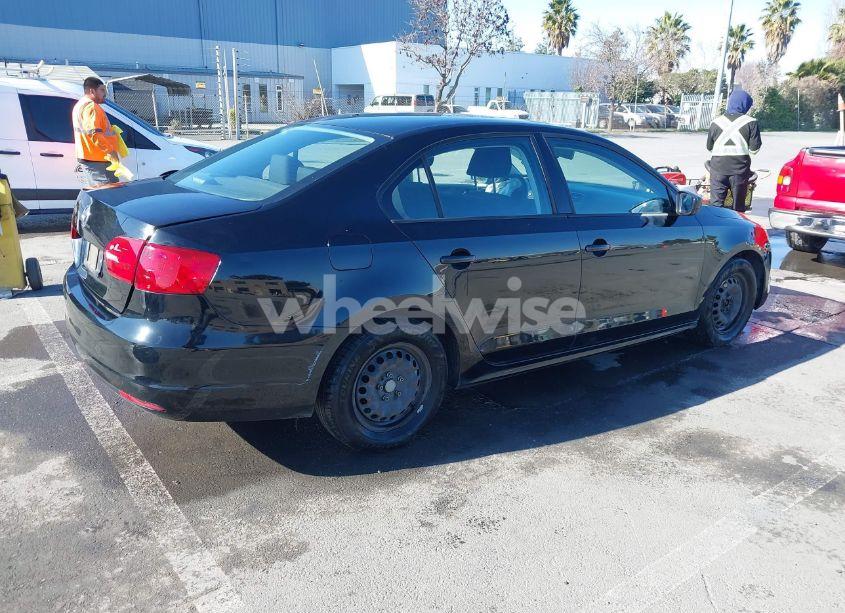 Photo 4 of 2013 Volkswagen Jetta 2.0L S (VIN 3VW2K7AJXDM296048)