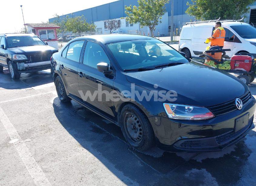 Photo 6 of 2013 Volkswagen Jetta 2.0L S (VIN 3VW2K7AJXDM296048)