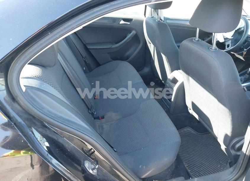 Photo 8 of 2013 Volkswagen Jetta 2.0L S (VIN 3VW2K7AJXDM296048)