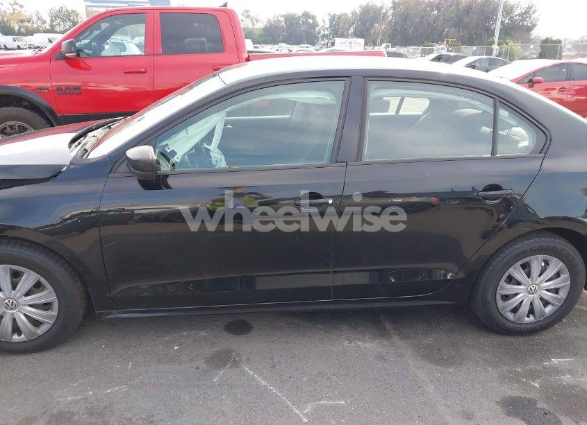 Photo 14 of 2013 Volkswagen Jetta 2.0L S (VIN 3VW2K7AJXDM301247)