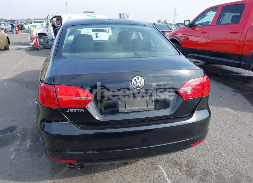 Photo 16 of 2013 Volkswagen Jetta 2.0L S (VIN 3VW2K7AJXDM301247)