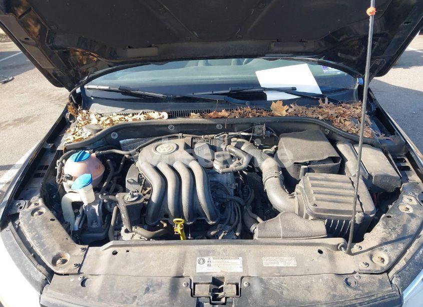 Photo 10 of 2013 Volkswagen Jetta 2.0L S (VIN 3VW2K7AJXDM304617)