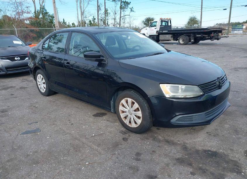 2013 Volkswagen Jetta 2.0L S (VIN 3VW2K7AJXDM311907) main photo