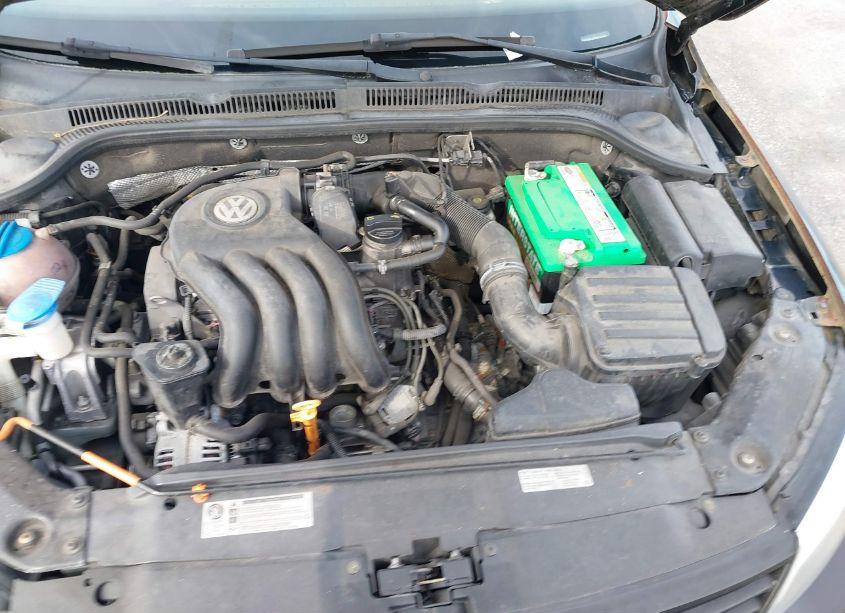 Photo 10 of 2013 Volkswagen Jetta 2.0L S (VIN 3VW2K7AJXDM311907)
