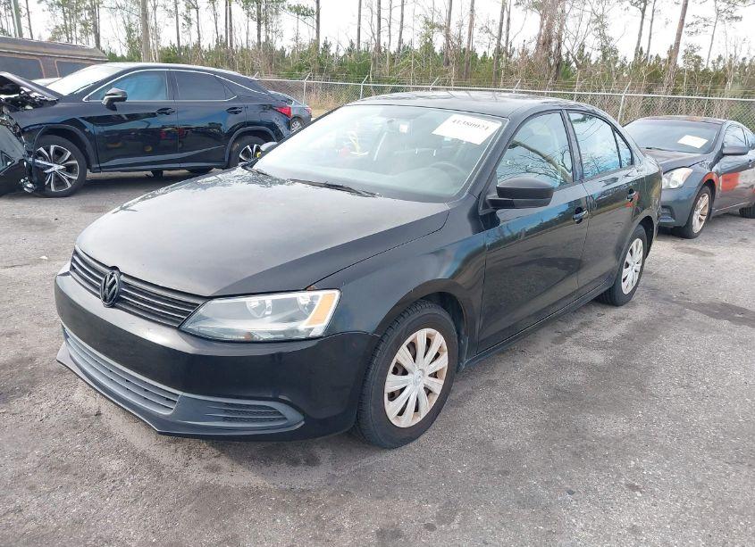 Photo 2 of 2013 Volkswagen Jetta 2.0L S (VIN 3VW2K7AJXDM311907)