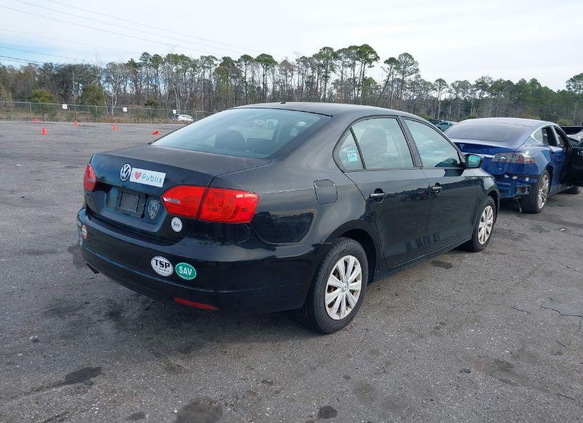 Photo 4 of 2013 Volkswagen Jetta 2.0L S (VIN 3VW2K7AJXDM311907)