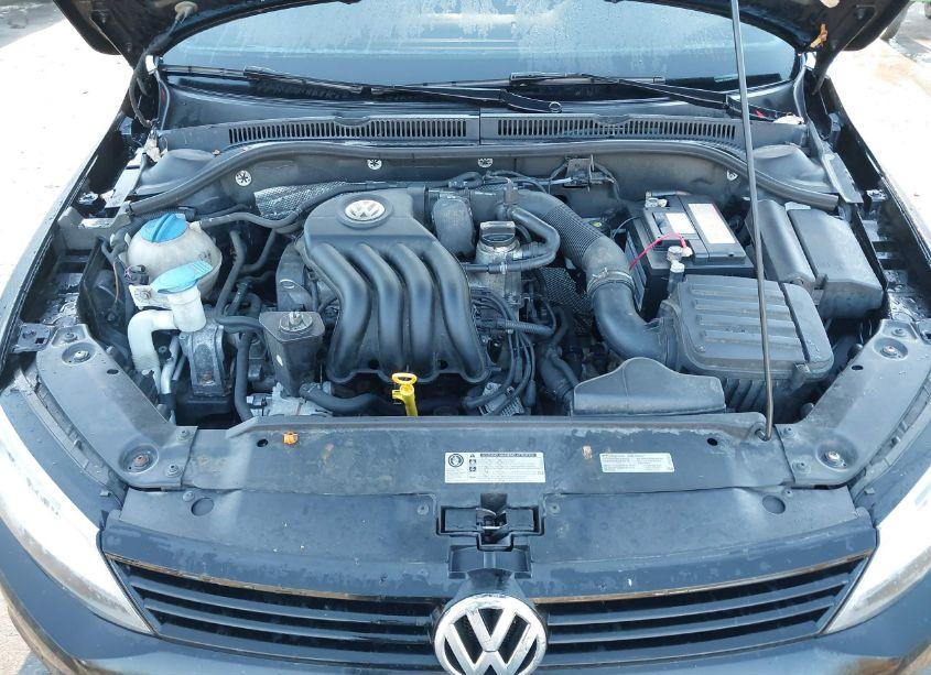 Photo 10 of 2013 Volkswagen Jetta 2.0L S (VIN 3VW2K7AJXDM404216)