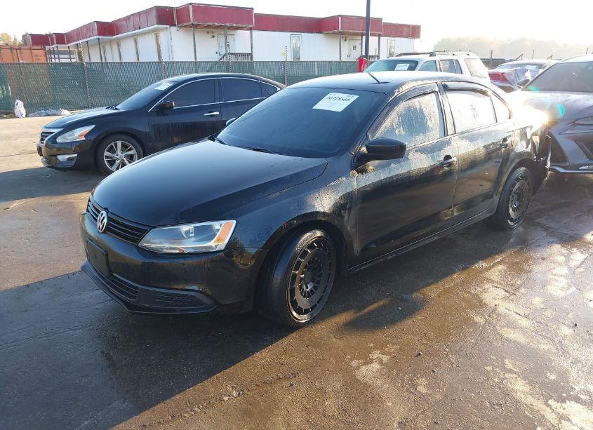 Photo 2 of 2013 Volkswagen Jetta 2.0L S (VIN 3VW2K7AJXDM404216)