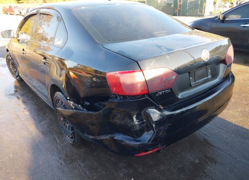 Photo 6 of 2013 Volkswagen Jetta 2.0L S (VIN 3VW2K7AJXDM404216)