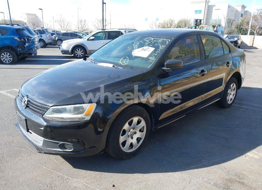 Photo 2 of 2014 Volkswagen Jetta 2.0L S (VIN 3VW2K7AJXEM207161)