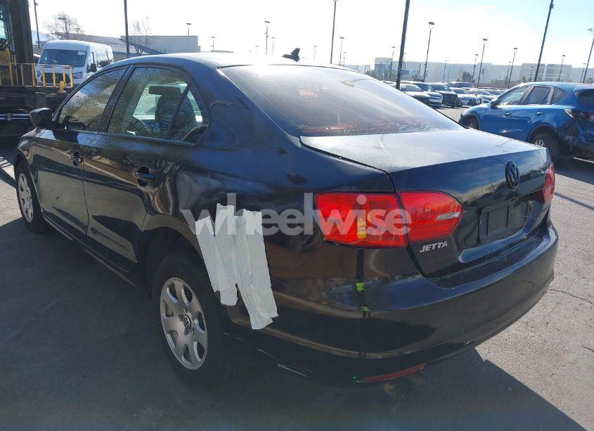 Photo 3 of 2014 Volkswagen Jetta 2.0L S (VIN 3VW2K7AJXEM207161)