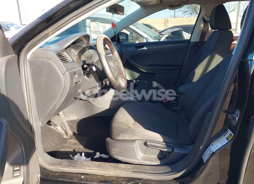 Photo 5 of 2014 Volkswagen Jetta 2.0L S (VIN 3VW2K7AJXEM207161)