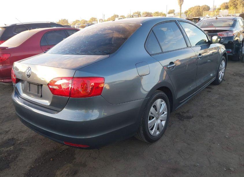 Photo 4 of 2014 Volkswagen Jetta 2.0L S (VIN 3VW2K7AJXEM237468)