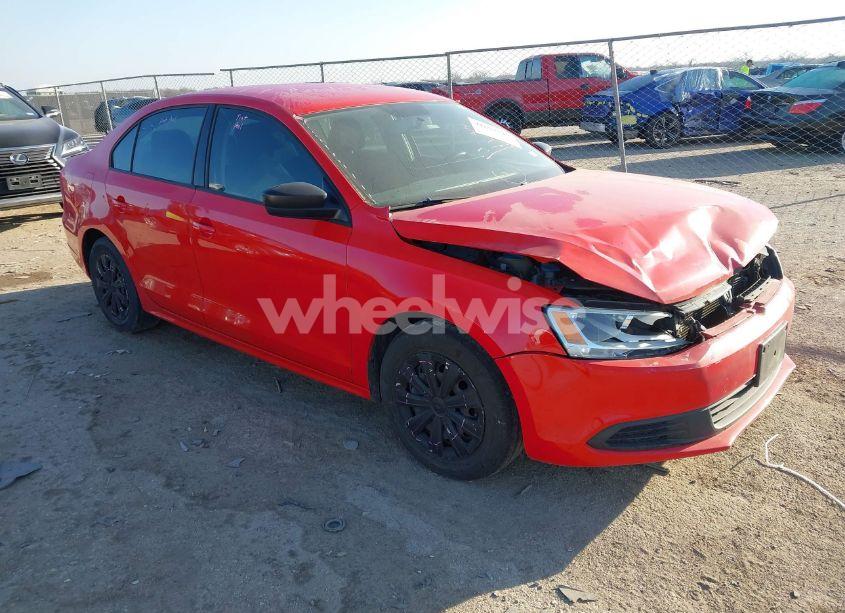 2014 Volkswagen Jetta 2.0L S (VIN 3VW2K7AJXEM255579) main photo