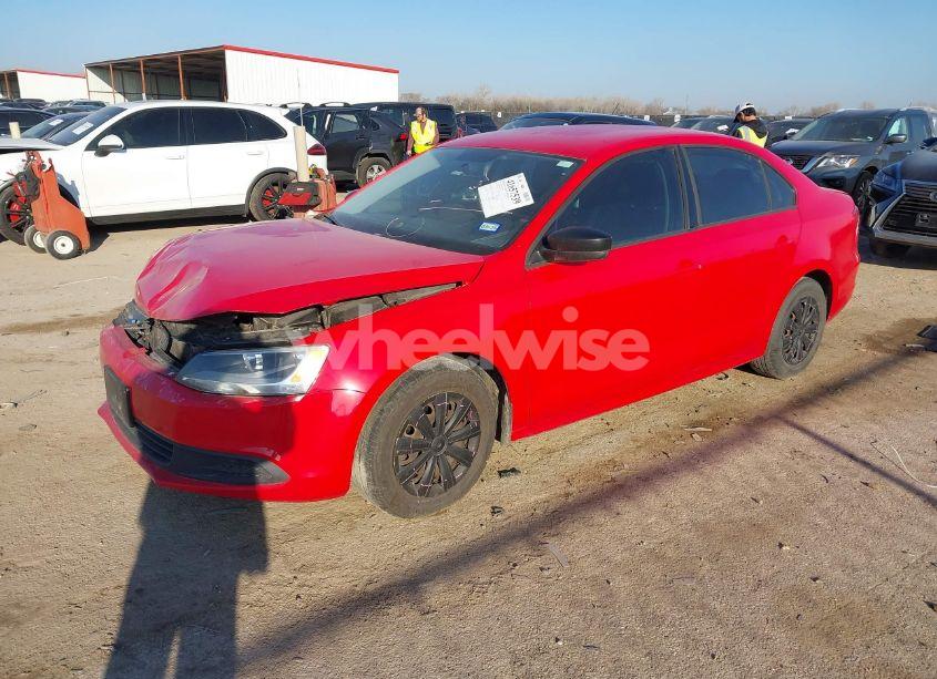 Photo 2 of 2014 Volkswagen Jetta 2.0L S (VIN 3VW2K7AJXEM255579)