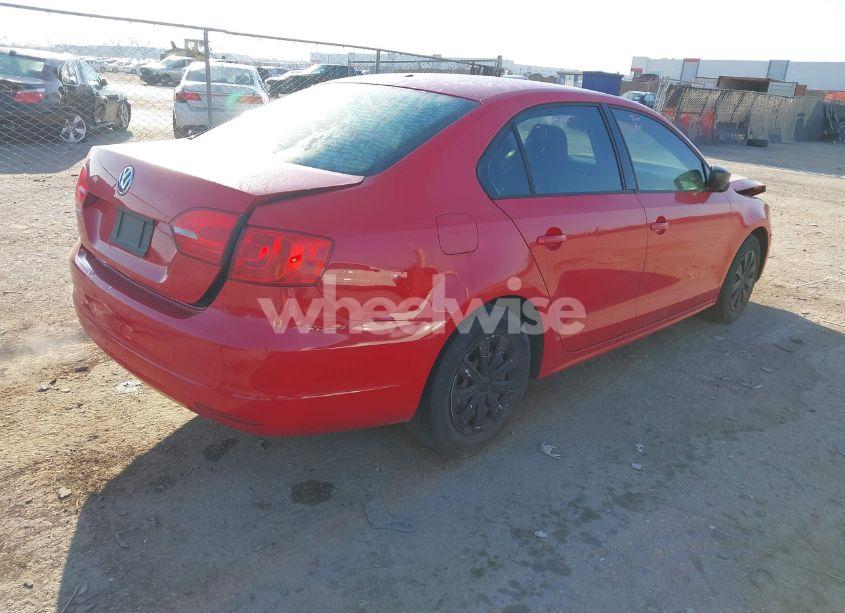Photo 4 of 2014 Volkswagen Jetta 2.0L S (VIN 3VW2K7AJXEM255579)