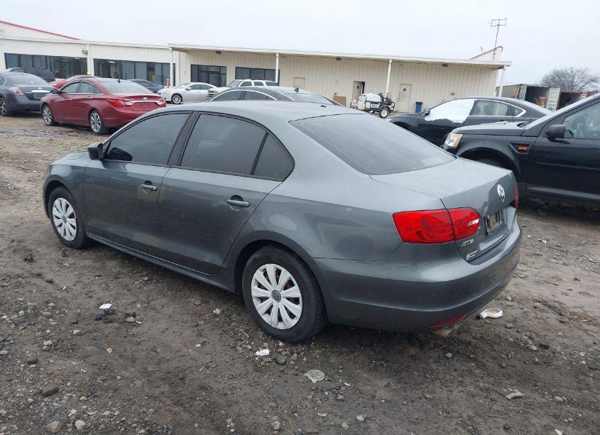 Photo 3 of 2014 Volkswagen Jetta 2.0L S (VIN 3VW2K7AJXEM312220)