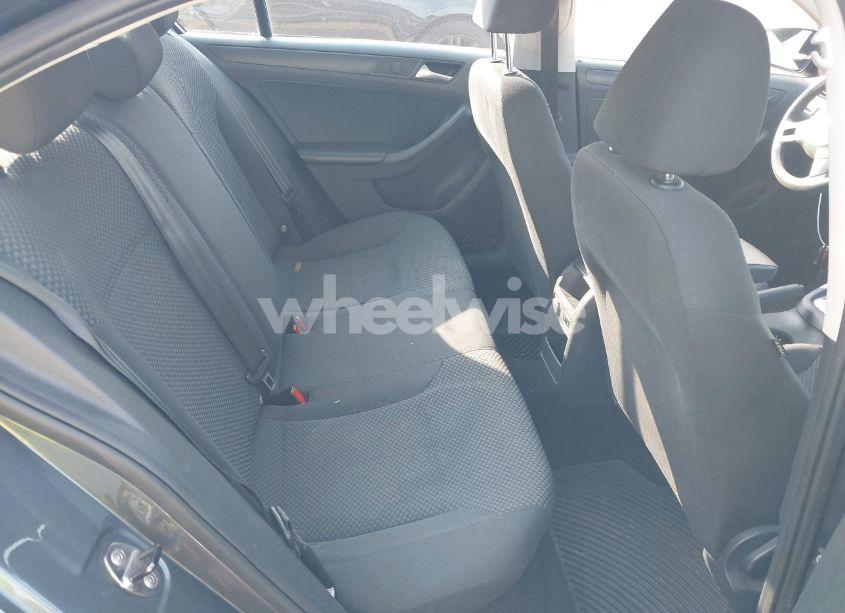 Photo 8 of 2014 Volkswagen Jetta 2.0L S (VIN 3VW2K7AJXEM351762)