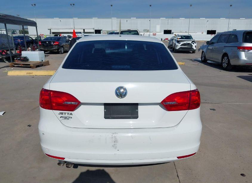 Photo 17 of 2014 Volkswagen Jetta 2.0L S (VIN 3VW2K7AJXEM368450)