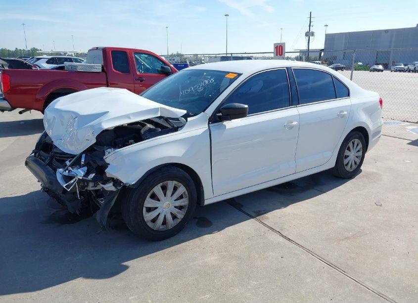 Photo 2 of 2014 Volkswagen Jetta 2.0L S (VIN 3VW2K7AJXEM368450)