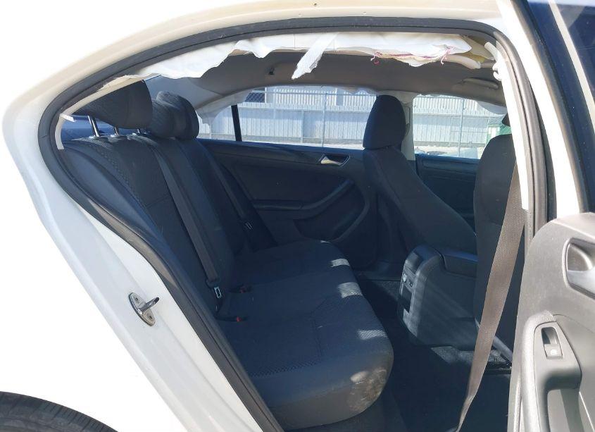 Photo 8 of 2014 Volkswagen Jetta 2.0L S (VIN 3VW2K7AJXEM368450)